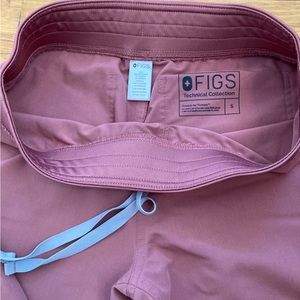 Mauve is back!!! Small Livingston pants.